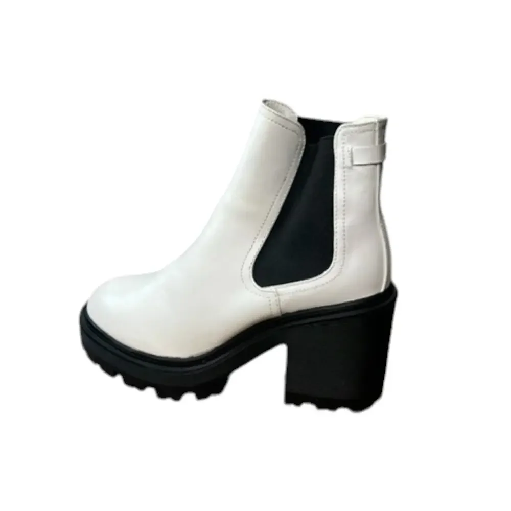 Urban Outfitters Chloe Chelsea Boot In White Women's Size 8